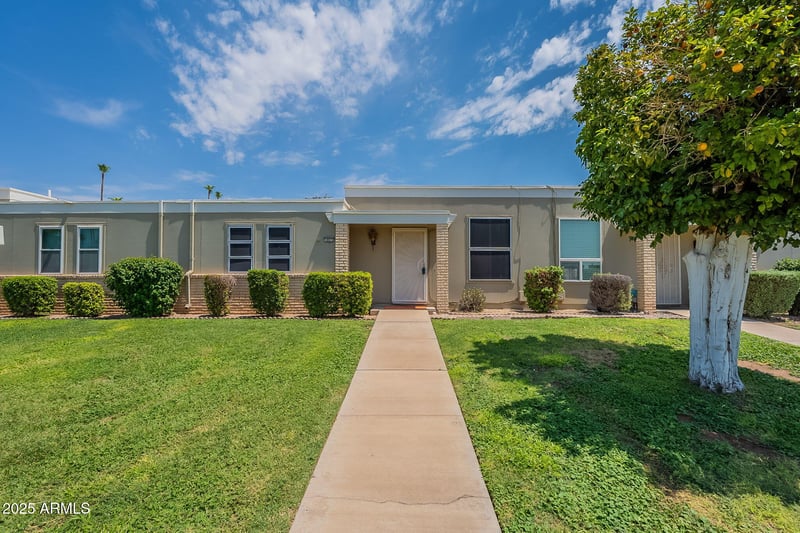 10072 Lancaster Dr, Sun City, AZ 85351