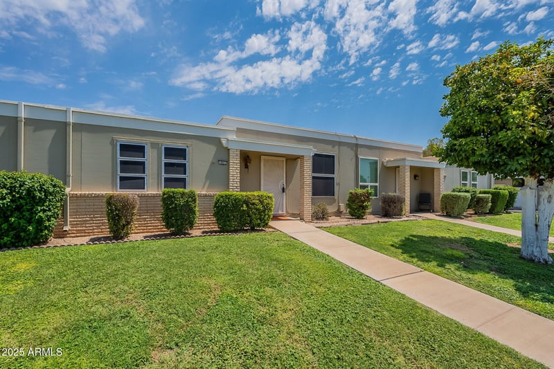 10072 Lancaster Dr, Sun City, AZ 85351