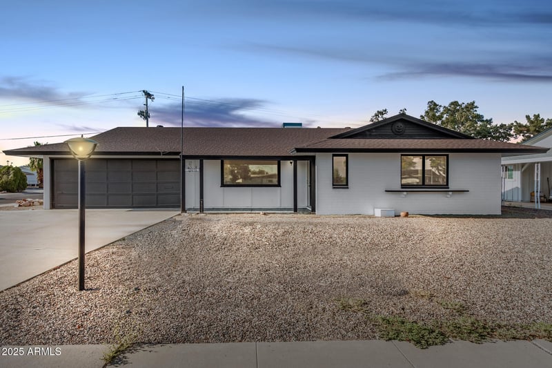 10076 Peoria Ave, Sun City, AZ 85351