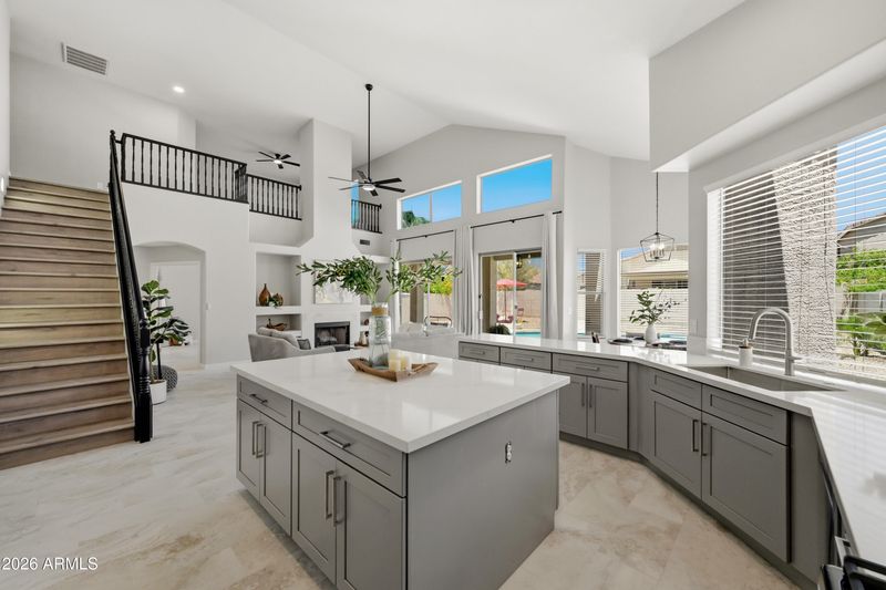 1008 E Mohawk Dr, Phoenix, AZ 85024