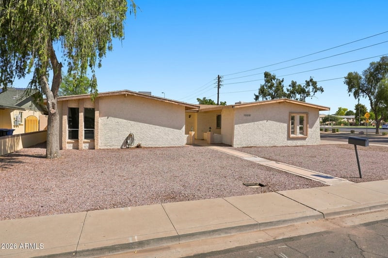 1008 W Drummer Ave, Mesa, AZ 85210