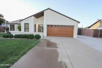 1008 Topeka Dr, Phoenix, AZ 85027