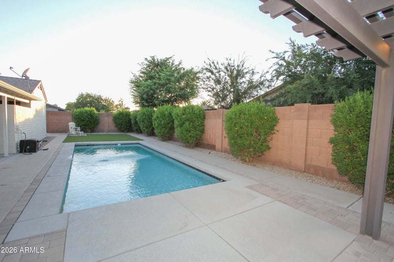 1008 W Topeka Dr, Phoenix, AZ 85027