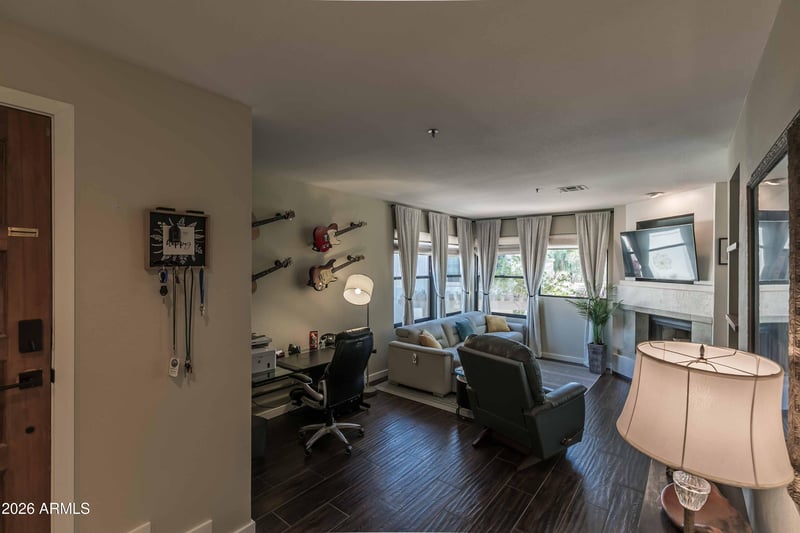 10080 Mountainview Lake Dr #204, Scottsdale, AZ 85258