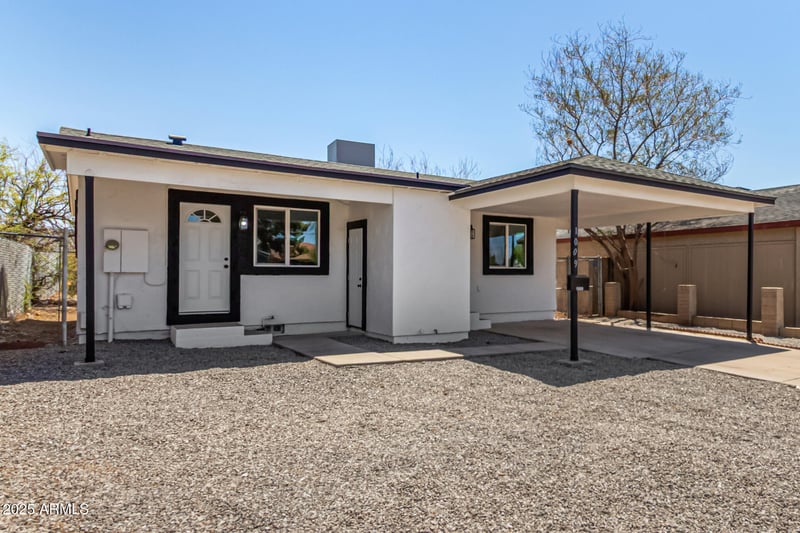 1009 Chipman Rd, Phoenix, AZ 85040
