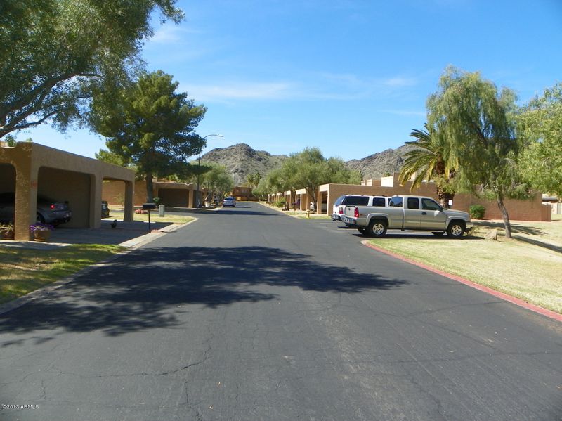 1009 E Beryl Ave, Phoenix, AZ 85020