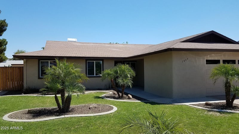 1009 Hampton Ave, Mesa, AZ 85204