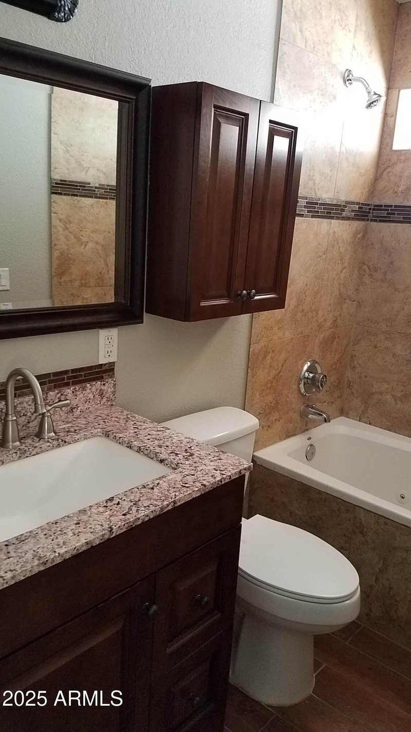 1009 Hampton Ave, Mesa, AZ 85204