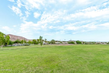 1009 Mountain Vista Dr, Phoenix, AZ 85048
