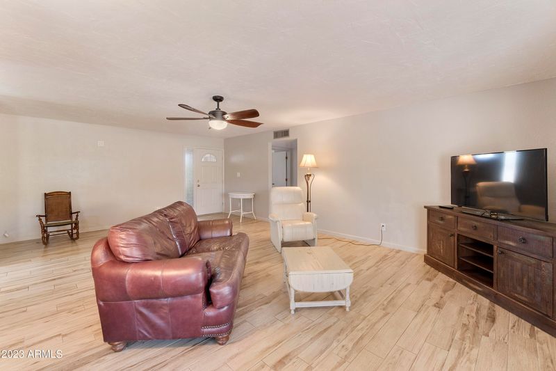 1009 S 78th Pl, Mesa, AZ 85208