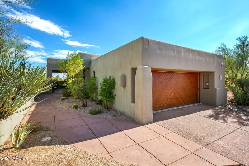 10095 Graythorn Dr, Scottsdale, AZ 85262