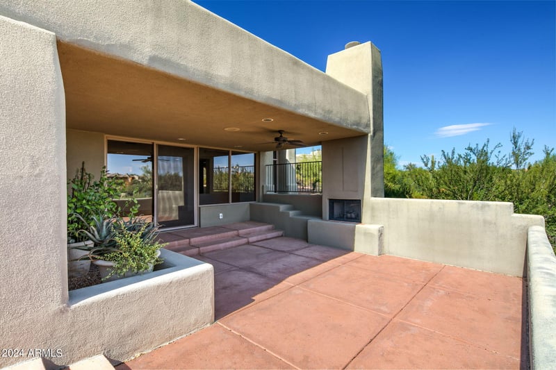 10095 Graythorn Dr, Scottsdale, AZ 85262