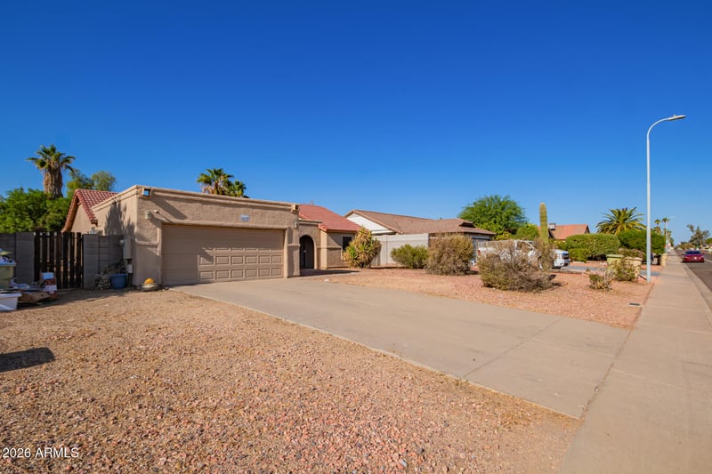 10096 63rd Ave, Glendale, AZ 85302