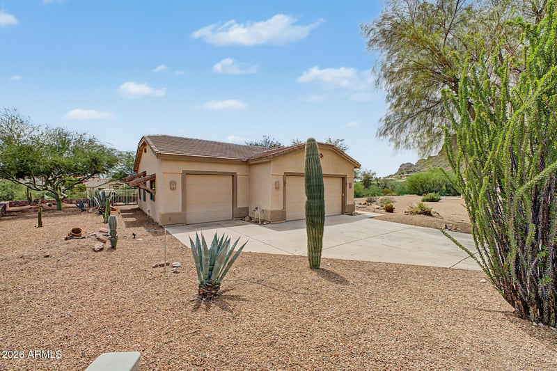10097 E Golden Rim Cir, Gold Canyon, AZ 85118