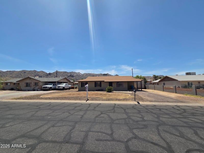 101 Monte Way, Phoenix, AZ 85042