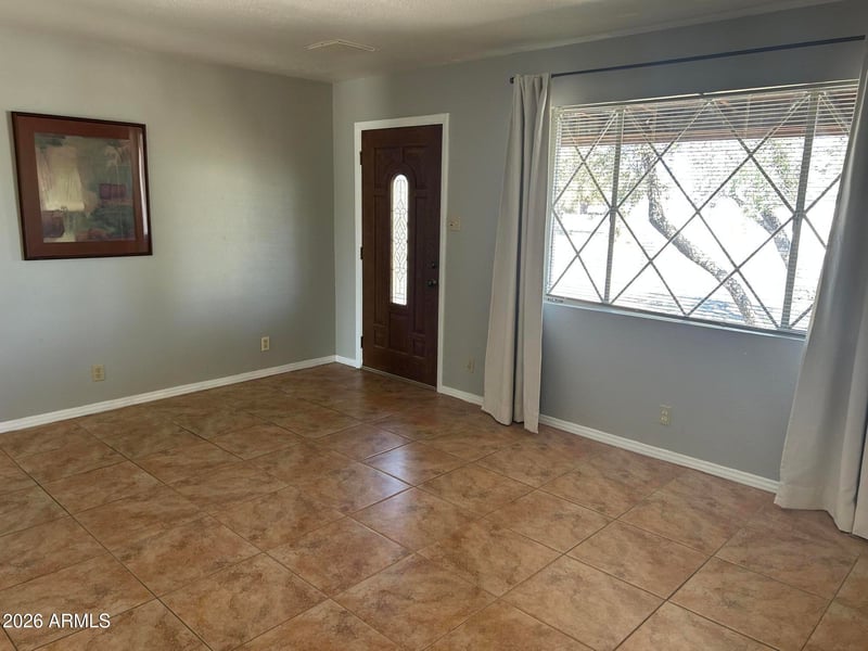 101 Papago Dr, Tempe, AZ 85288