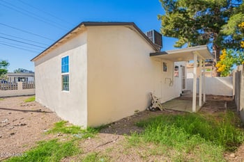 1010 Chipman Rd, Phoenix, AZ 85040