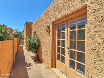 1010 E Becker Ln, Phoenix, AZ 85020