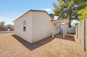 1010 E Chipman Rd, Phoenix, AZ 85040