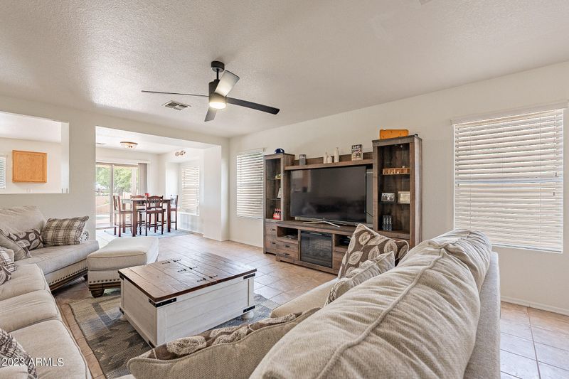 1010 E Gwen St, Phoenix, AZ 85042