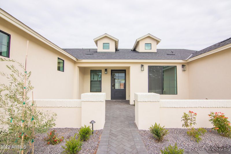 1010 E Myrtle Ave, Phoenix, AZ 85020