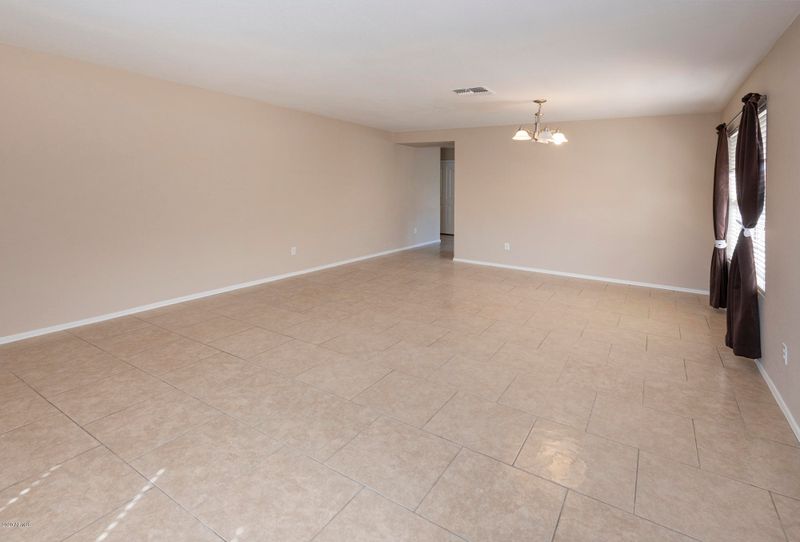 1010 E Pedro Rd, Phoenix, AZ 85042