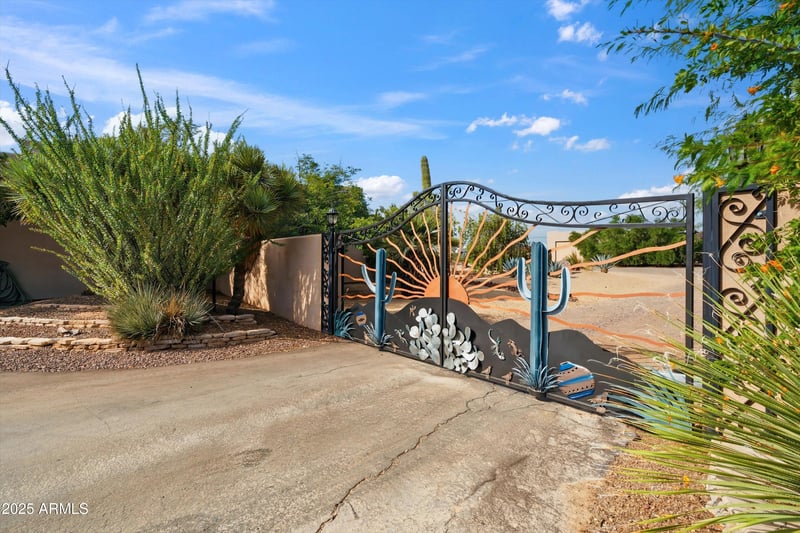 1010 Egret St, Phoenix, AZ 85086