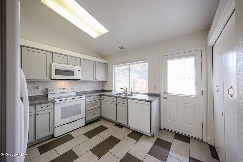 10100 N 89th Ave #1, Peoria, AZ 85345