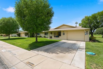 10102 Highwood Ln, Sun City, AZ 85373