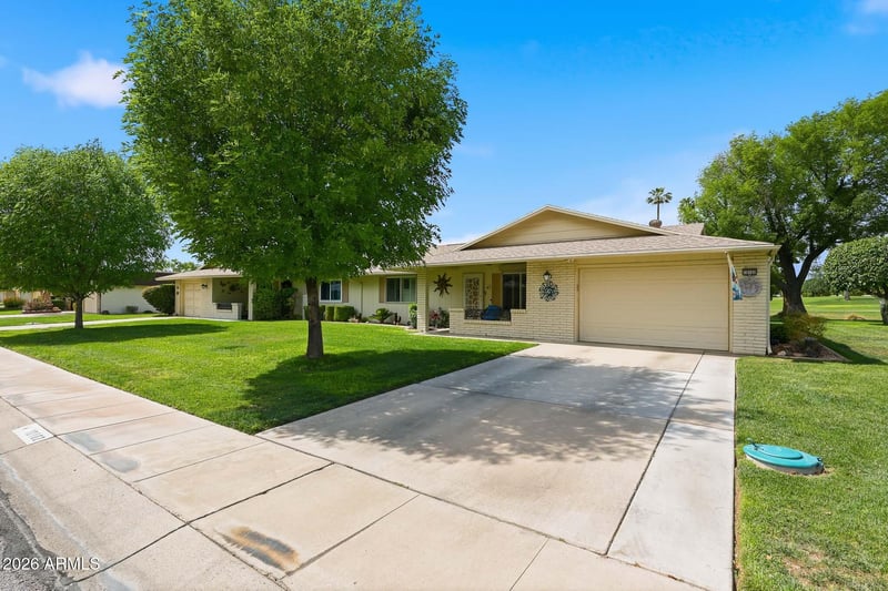 10102 Highwood Ln, Sun City, AZ 85373