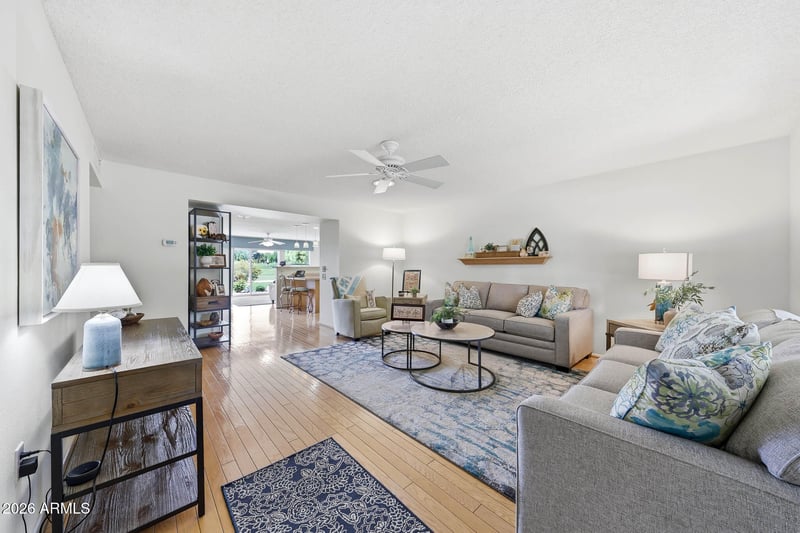 10102 Highwood Ln, Sun City, AZ 85373