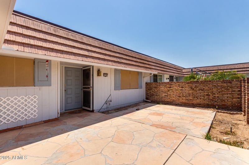 10104 Kingswood Cir, Sun City, AZ 85351