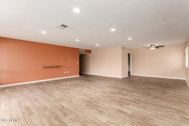 10104 Kingswood Cir, Sun City, AZ 85351