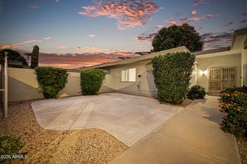10105 W Manzanita Dr, Sun City, AZ 85373