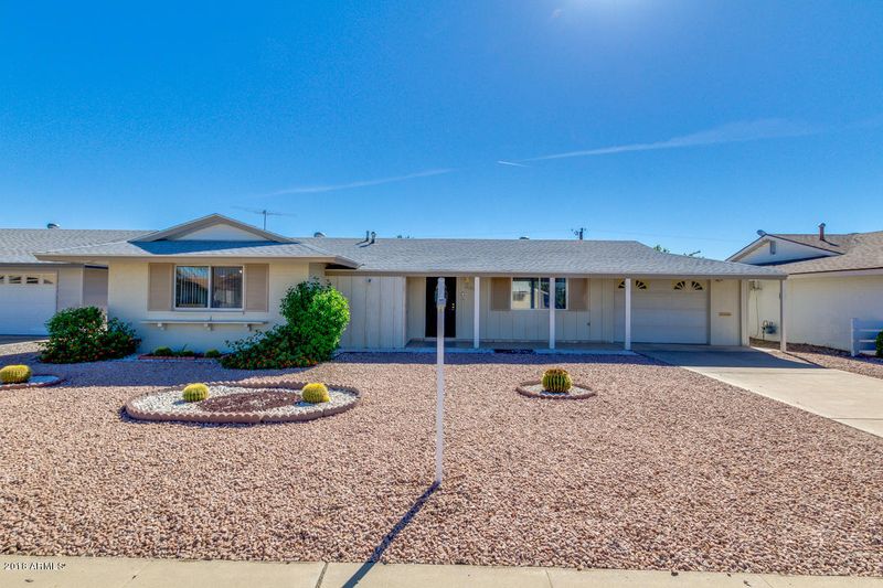 10107 W Desert Hills Dr, Sun City, AZ 85351