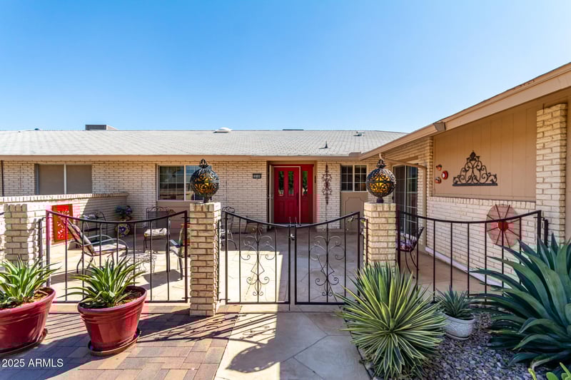 10109 Mountain View Rd, Sun City, AZ 85351