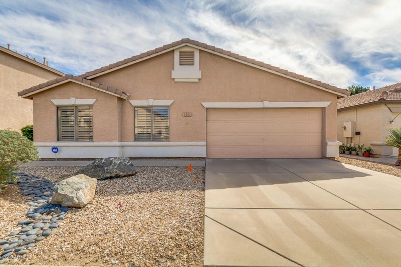 1011 E Irma Ln, Phoenix, AZ 85024
