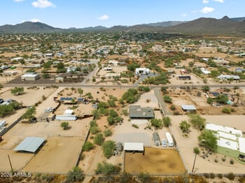 1011 E Maddock Rd, Phoenix, AZ 85086