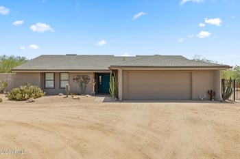 1011 E Maddock Rd, Phoenix, AZ 85086