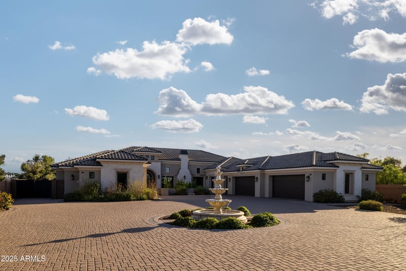 1011 Kingbird Pl, Chandler, AZ 85286