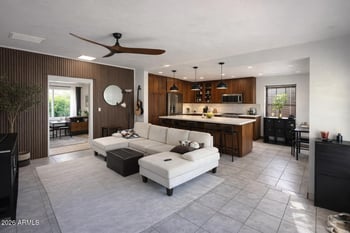 1011 Medlock Dr, Phoenix, AZ 85014