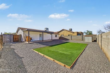 1011 N 61st Dr, Phoenix, AZ 85043