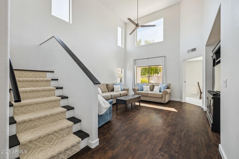 1011 Palomino Way, San Tan Valley, AZ 85143