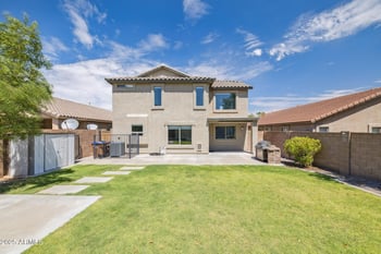 1011 Palomino Way, San Tan Valley, AZ 85143