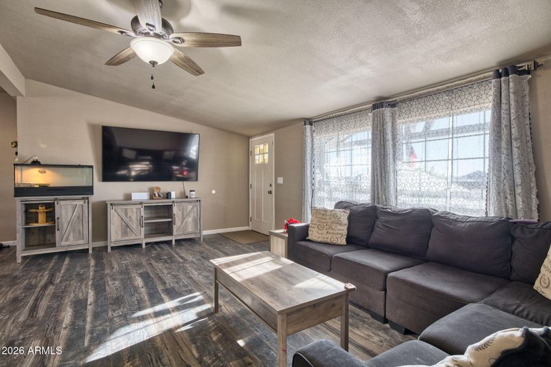 1011 S 350th Ave, Tonopah, AZ 85354