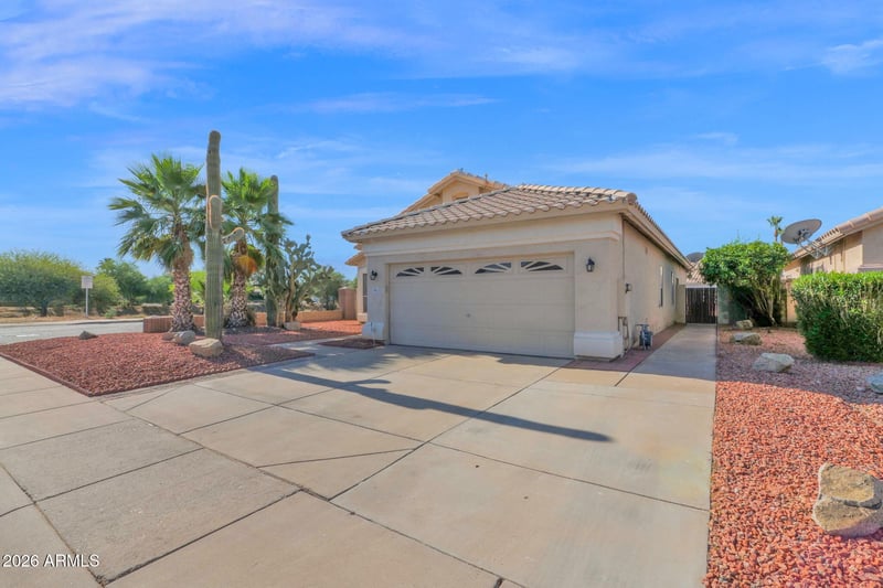1011 W Kelton Ln, Phoenix, AZ 85023