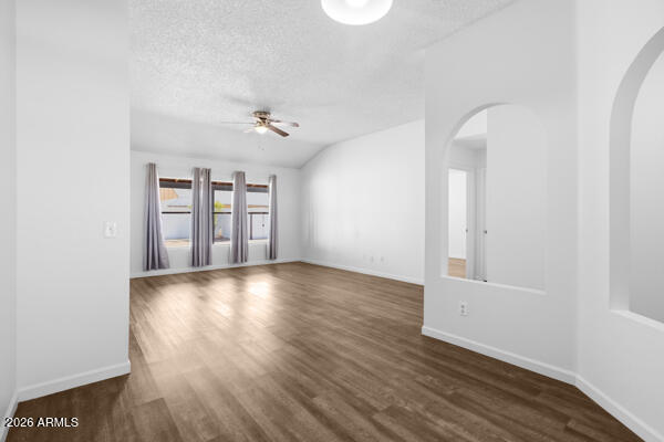 10111 Colter St, Glendale, AZ 85307