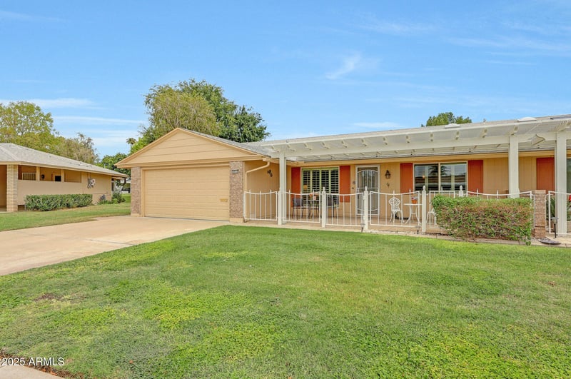 10112 Forrester Dr, Sun City, AZ 85351