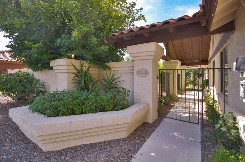 10113 E Becker Ln, Scottsdale, AZ 85260