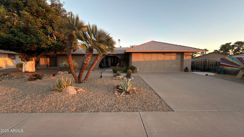10113 Willowcreek Cir, Sun City, AZ 85373